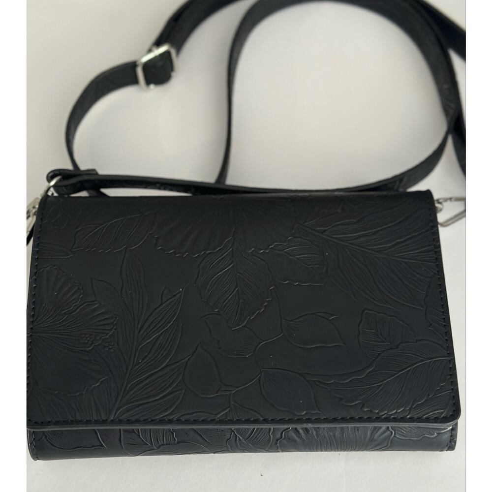 Save The Girls Black Crossbody Wallet & Touchscreen Phone Purse - Like New